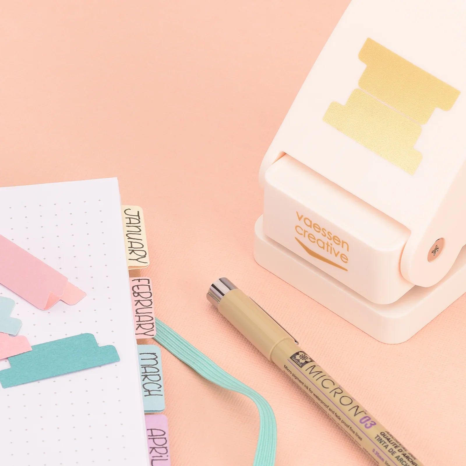 Vaessen Creative • Heavy-Duty Punch Journal / whale tail Tab